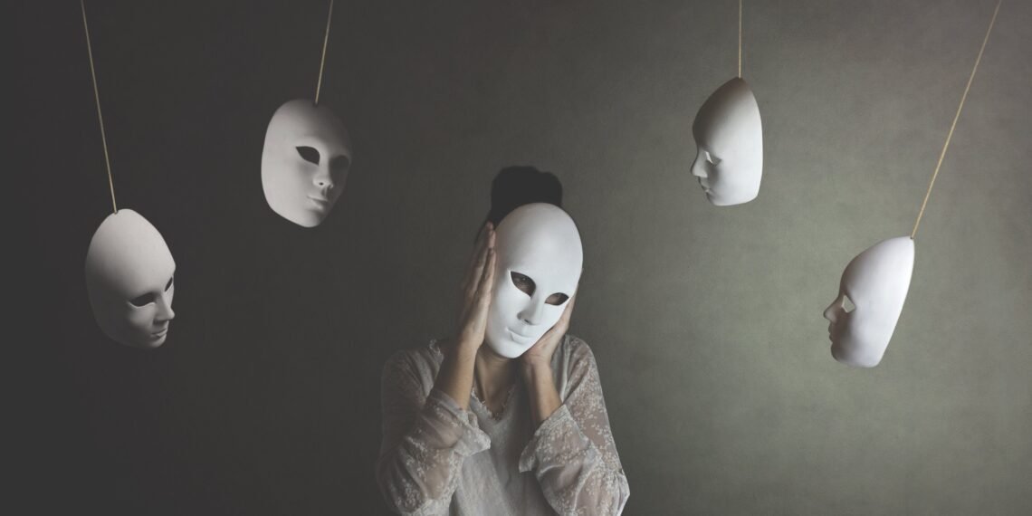 الهندسة الإجتماعية للسوشيال ميديا.. بين الوهم والحقيقة