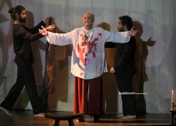 المسمار الإلكتروني | بين جنون العبقرية وعبقرية الجنون.. "الأمير المجنون" يعود إلى خشبة المسرح