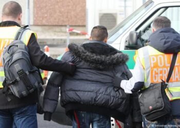 المسمار الإلكتروني | أوروبا تشدد القبضة: إجراءات قانونية ضد سوريين متهمين بالتحريض الطائفي عبر وسائل التواصل الاجتماعي