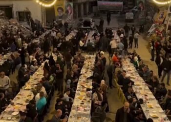 المسمار الإلكتروني | موائد الصمود: إفطار رمضاني فوق أنقاض مدينة الخيام في جنوب لبنان..