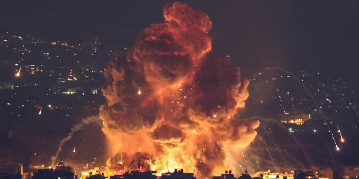 تصعيد عسكري عنيف في جنوب لبنان: الغارات الإسرائيلية وخرق الهدنة تحت مرأى العالم! 1 المسمار الإلكتروني | تصعيد عسكري عنيف في جنوب لبنان: الغارات الإسرائيلية وخرق الهدنة تحت مرأى العالم!