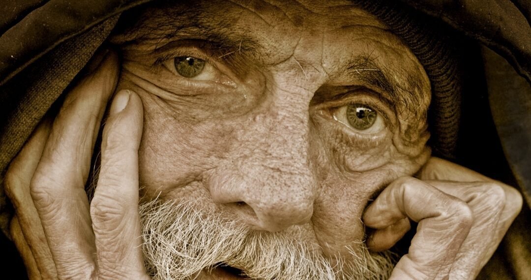 حقيقة حياتك يابن آدم.. قصيدة للشاعر أبو عزام محمد العيدروس 1 المسمار الإلكتروني | حقيقة حياتك يابن آدم.. قصيدة للشاعر أبو عزام محمد العيدروس