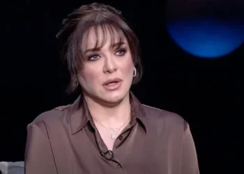 المسمار الإلكتروني | رسالة سلاف فواخرجي بعد الشطب: اعتذارٌ لمن تضرّر وشكرٌ لمن وقف