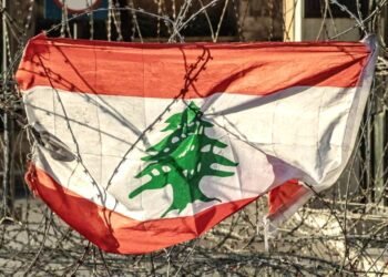 المسمار الإلكتروني | لبنان بين أجنحة الغرب والشرق: في مهب الريح السيادية..