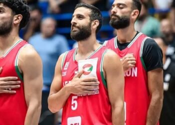 لبنان يتوج بكأس بيروت الدولية لكرة السلة بعد فوز مستحق على مصر