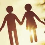 المسمار الإلكتروني | صدمة الفقد في مرحلة الطفولة الآثار النفسية والسلوكية والاجتماعية – إعادة البناء النفسي