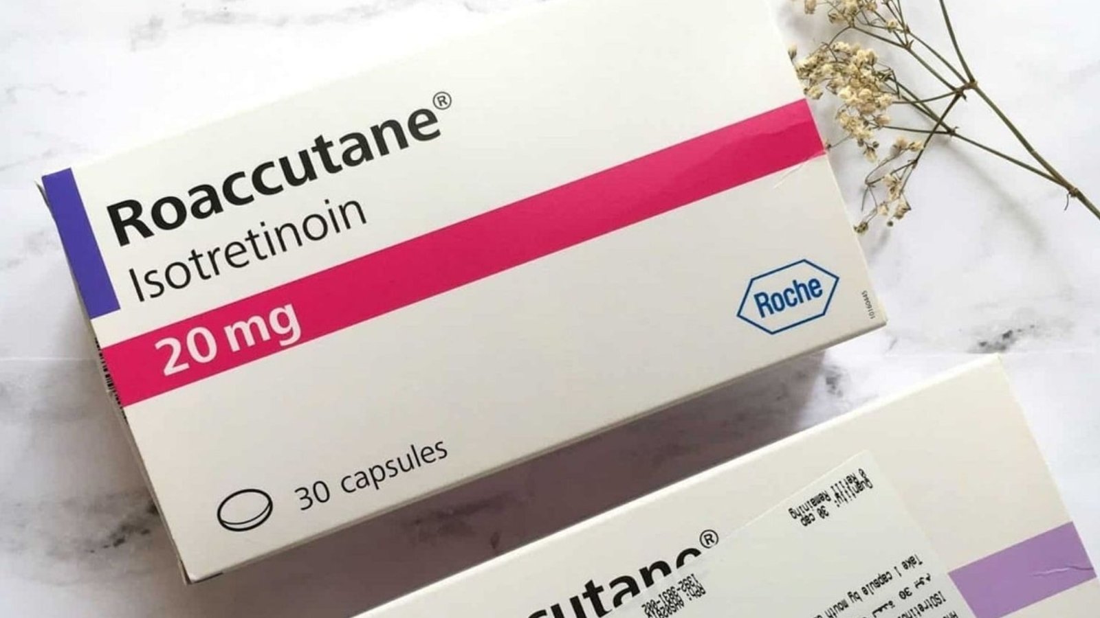 المسمار الإلكتروني | الروكيتان بين العلاج التجميلي والخطر الصحي.. تحذيرات من الدكتورة زينب يونس