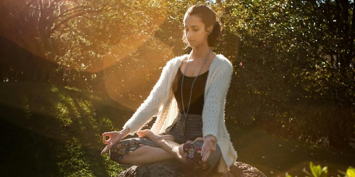 دراسة عالمية تكشف تأثير العوامل الثقافية والاقتصادية على ارتباط البشر بالطبيعة