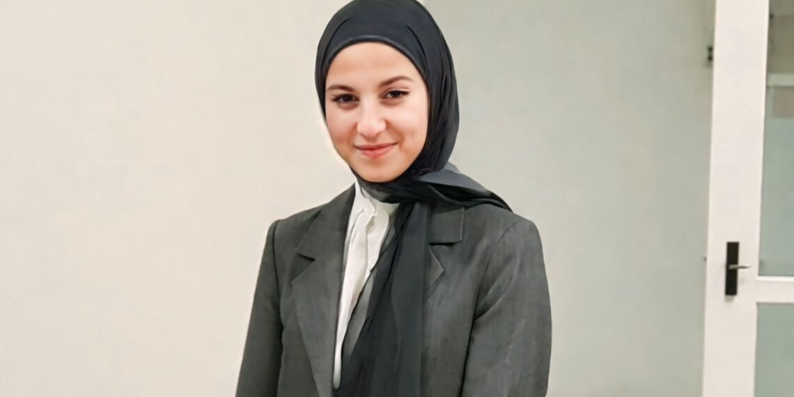 الدكتورة زهراء نبيل فقيه… حين تنتصر الإرادة على الجغرافيا والظروف