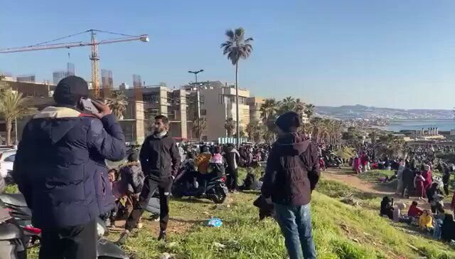 المسمار الإلكتروني | تحت المطر وفي الشوارع: رمضان يثقل كاهل نازحي الجنوب والضاحية في بيروت وصيدا..