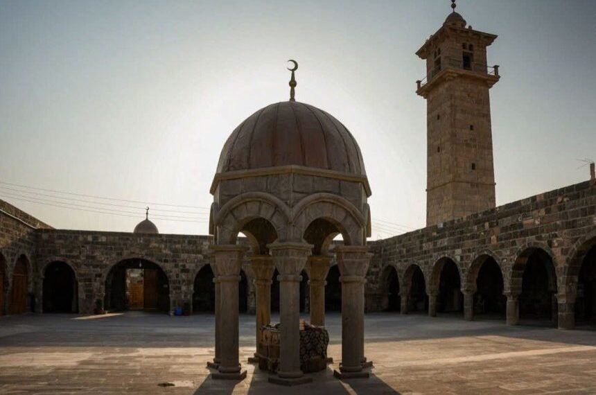 الجامع العمري في درعا.. 13 قرناً من التاريخ وذاكرة مدينة أنهكتها الحرب