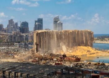 توسعة مرفأ بيروت: بوابة إقليمية أم مشروع يسبق دراسة جدواه؟