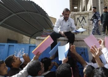 بطالة الخريجين في العراق… أزمة وظائف أم اختلال في النموذج الاقتصادي؟