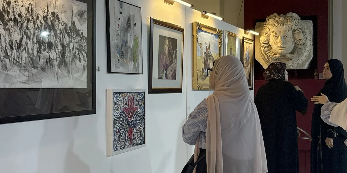 الفن يضيء طرابلس الغرب في زمن العتمة: قصر الخلد يجمع التشكيل والمالوف!