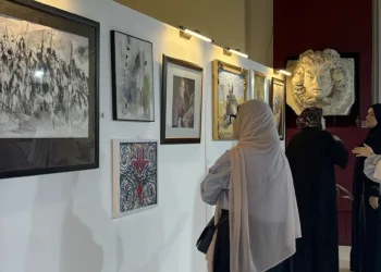 الفن يضيء طرابلس الغرب في زمن العتمة: قصر الخلد يجمع التشكيل والمالوف!