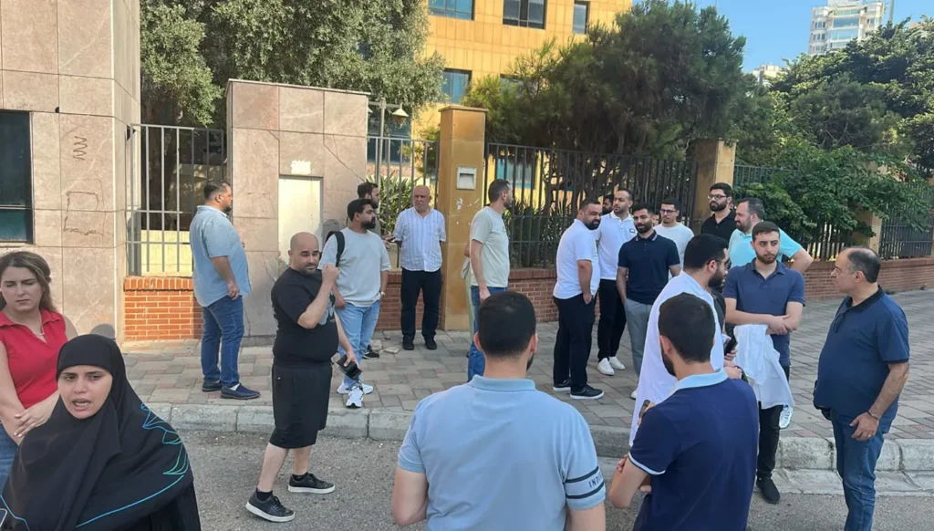 المسمار الإلكتروني | كولوكيوم الطب العام في لبنان: امتحان سريري معلّق ونتائج محتجزة و224 طبيباً أمام خيار القضاء!