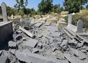 من يحمي قبور بنت جبيل… ومن يلاحق تدميرها؟